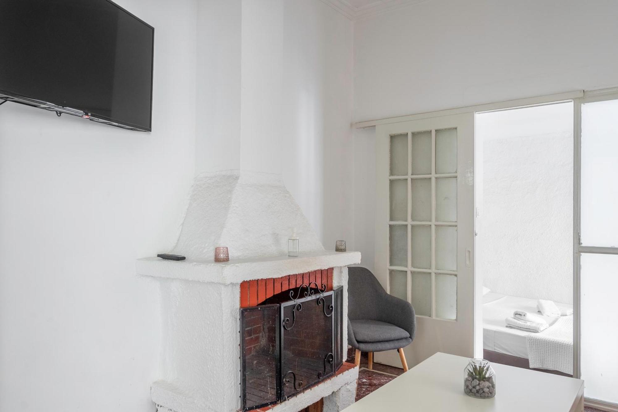 アテネ Detached House 1Km From Acropolis Filopappouヴィラ エクステリア 写真